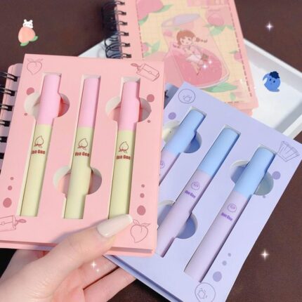 رژ لب مایع طرح دختر دفترچه ای VONGEE