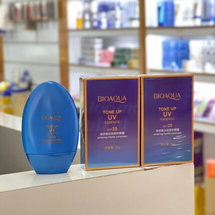 ضد آفتاب فاقد رنگ و فاقد چربی بیوآکوا BIOAQUA