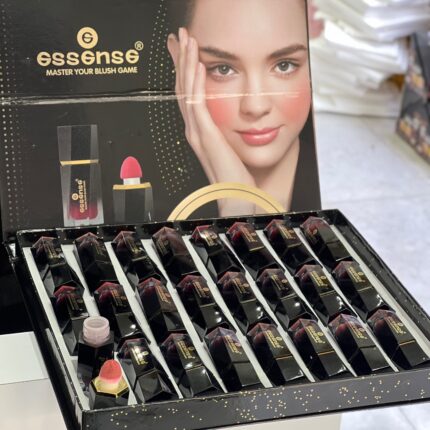 رژگونه مایع پد دار کد 233 جعبه مشکی ESSENCE