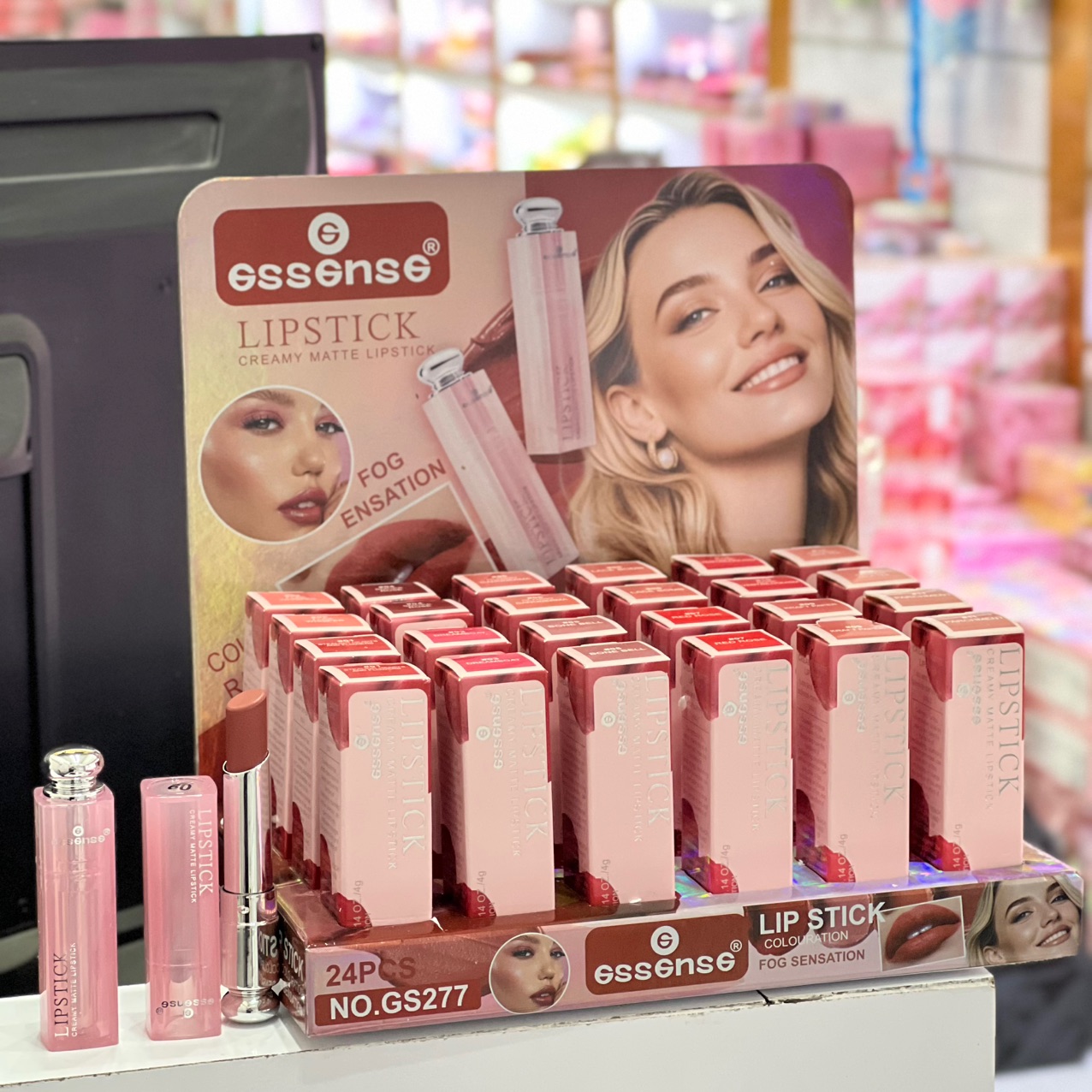 رژ لب جامد طرح دیور 277 اسنس ESSENCE